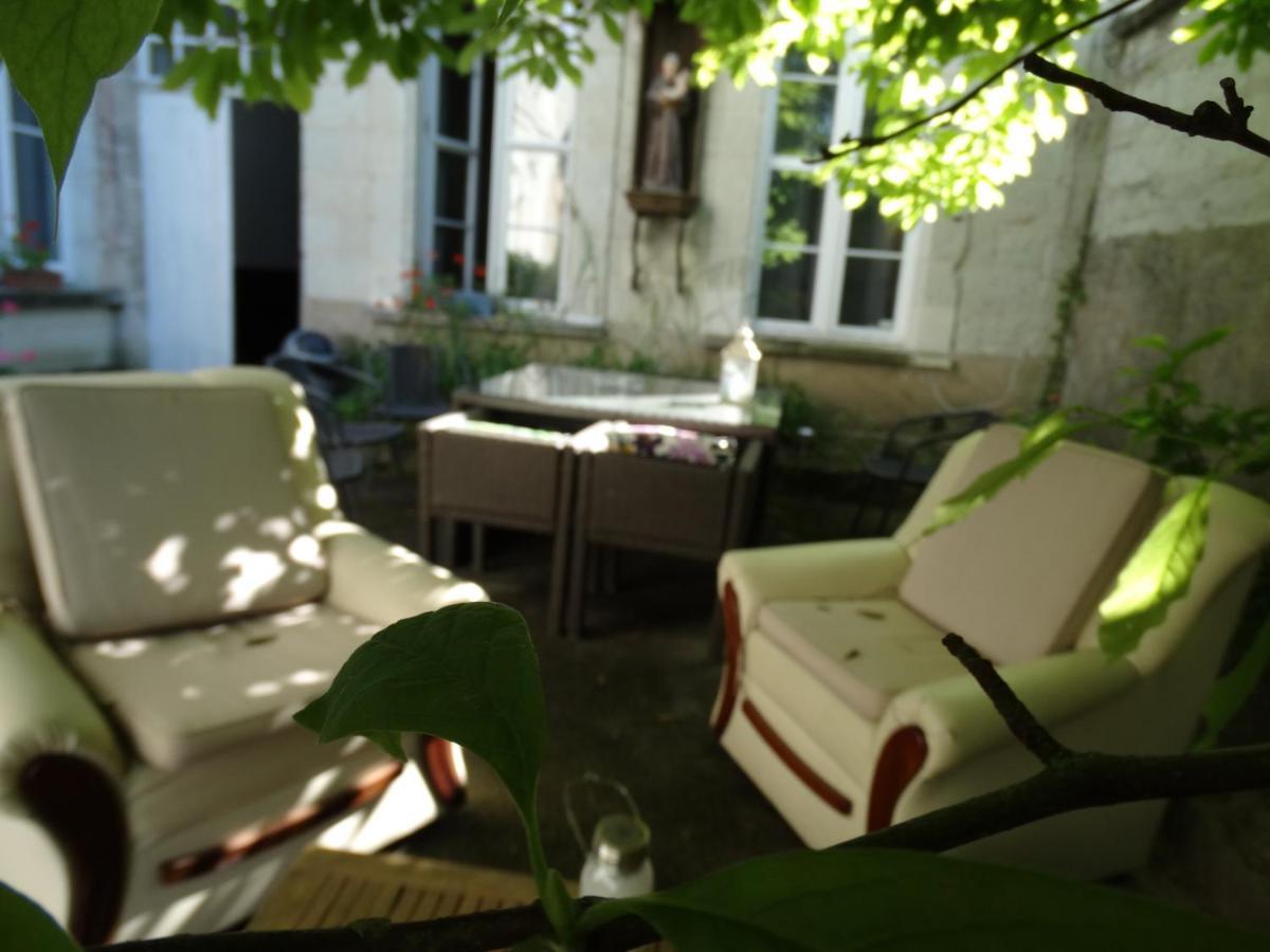 Vue Splendide Sur Chateau Saumur Exterior photo
